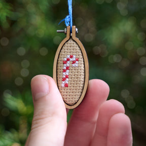 Make Your Own Christmas Bauble Seasons Greetings Cross Stitch Kit